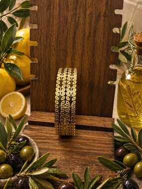 Gold Leaf Pattern Bangle Set